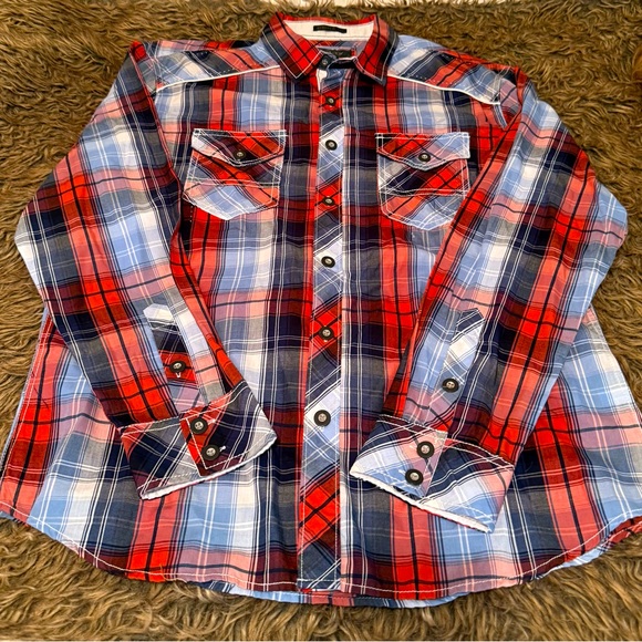Men’s Helix button downn shirt with detail stitching | Size L - Picture 7 of 7